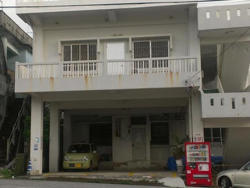 Koza Share House Hotell Okinawa Exteriör bild